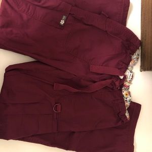 Koi scrub pants burgundy XS